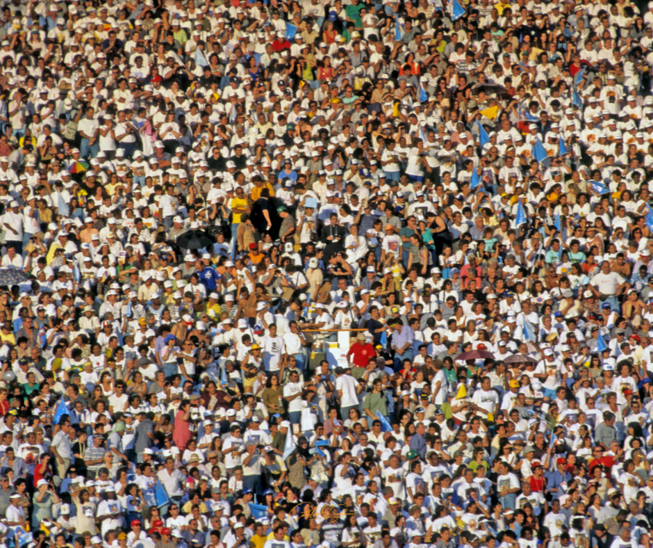 Lots of people